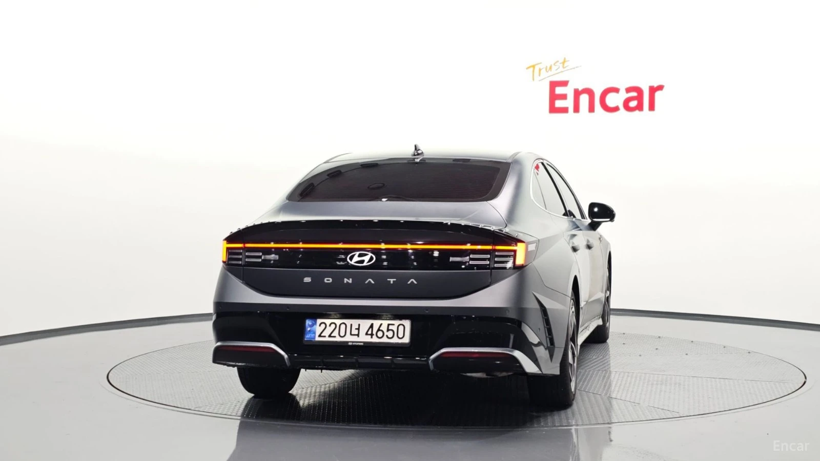Hyundai Sonata 2.0* INSPIRATION* ПОДГРЕВ* ОБДУХВАНЕ* 360* HEAD-UP, снимка 4 - Автомобили и джипове - 55680291
