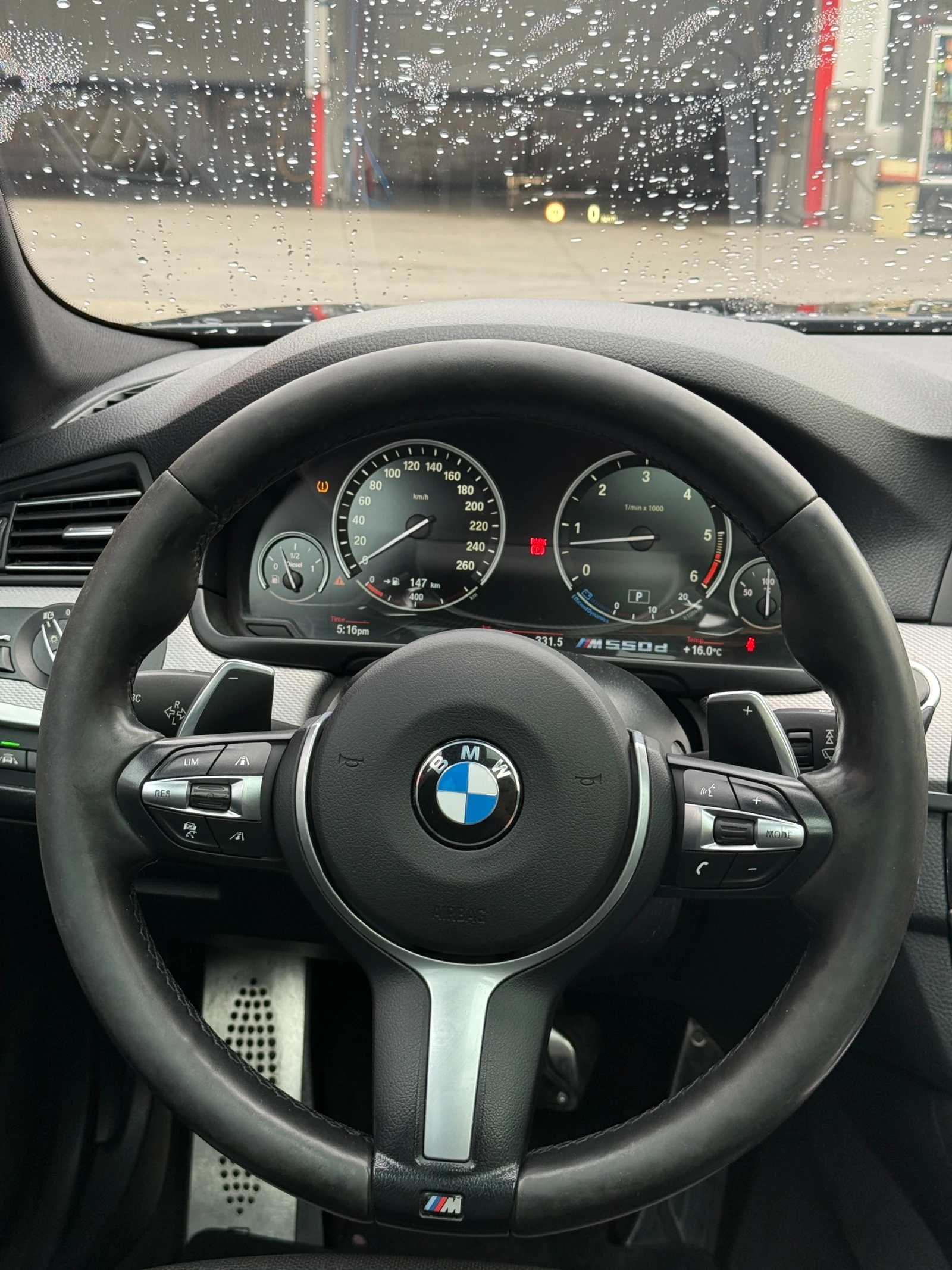 BMW 550 M-пакет FULL APPLE CARPLAY BANG & OFSEN, снимка 13 - Автомобили и джипове - 56237720