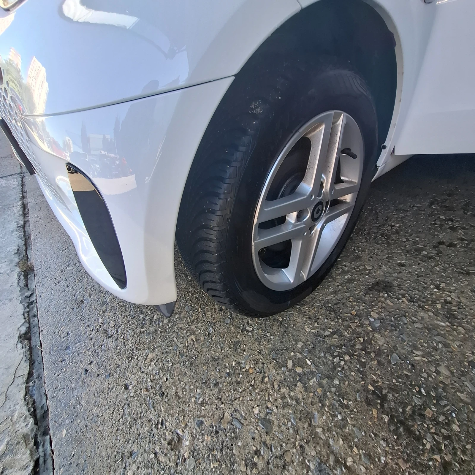 Smart Fortwo EQ електрик, снимка 14 - Автомобили и джипове - 56323872