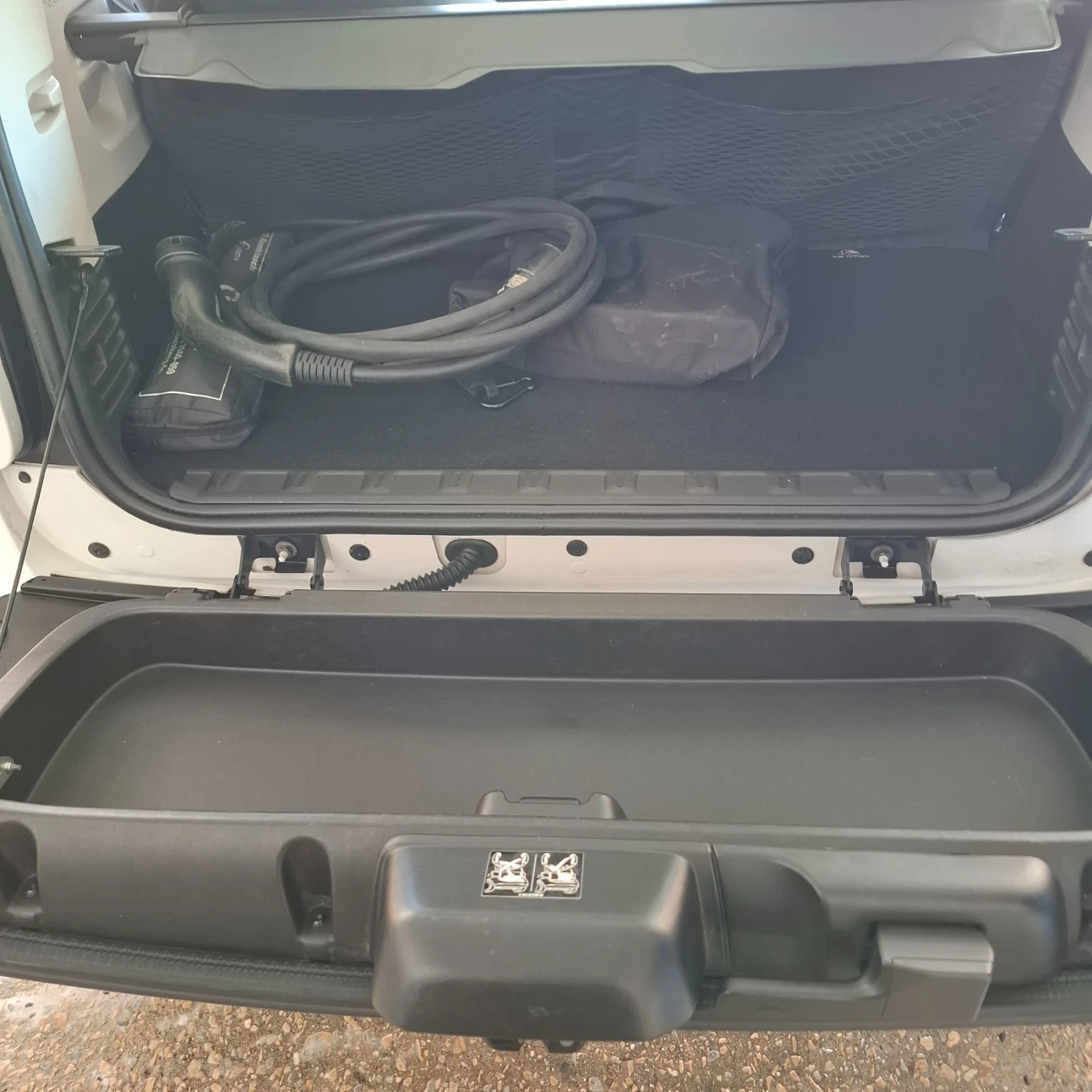 Smart Fortwo EQ електрик, снимка 13 - Автомобили и джипове - 56323872