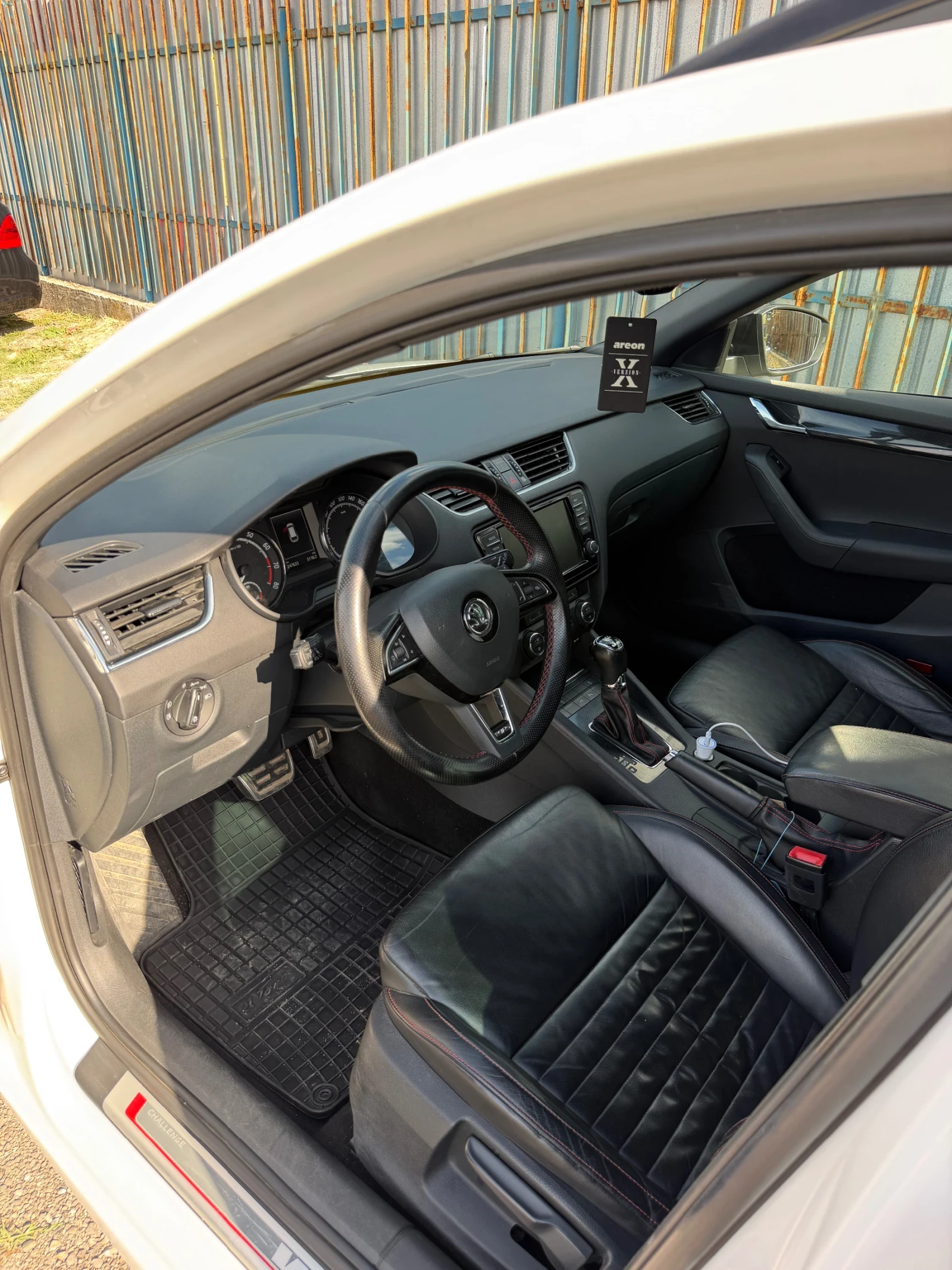 Skoda Octavia VRS/2.0TSI/Keyless, снимка 5 - Автомобили и джипове - 56599273