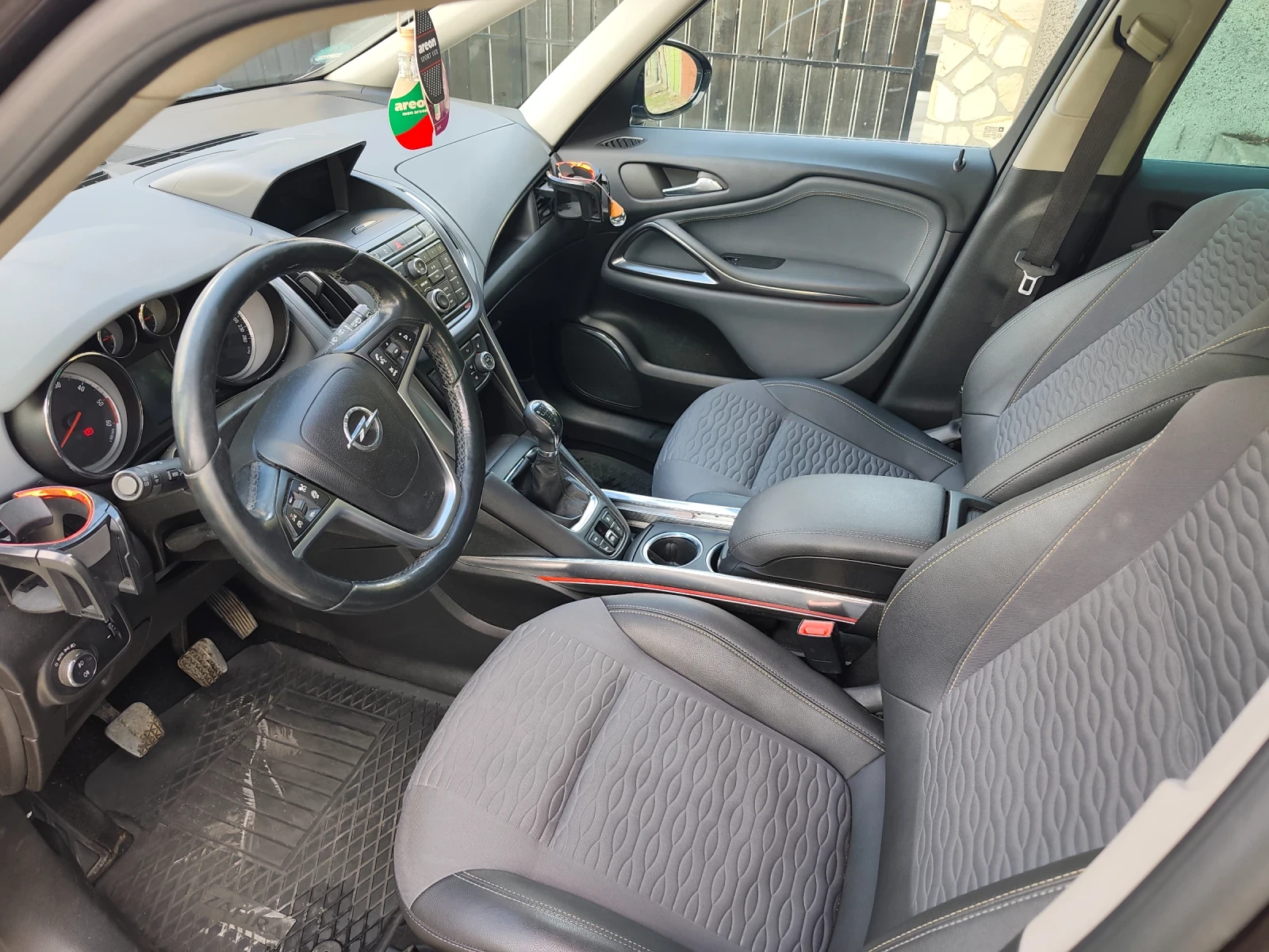 Opel Zafira, снимка 12 - Автомобили и джипове - 56680022