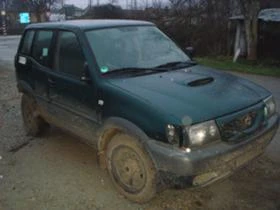 Nissan Terrano 2.4i, снимка 2