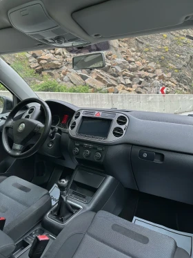 VW Tiguan 2.0 TDI 4MOTION, ПАНОРАМА, НАВИГАЦИЯ, снимка 9