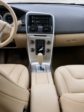 Volvo XC60 Volvo XC60 T6 AWD 3.0 Turbo   305 к.с. | 4x4 |  - 9400 € - 81755213 12