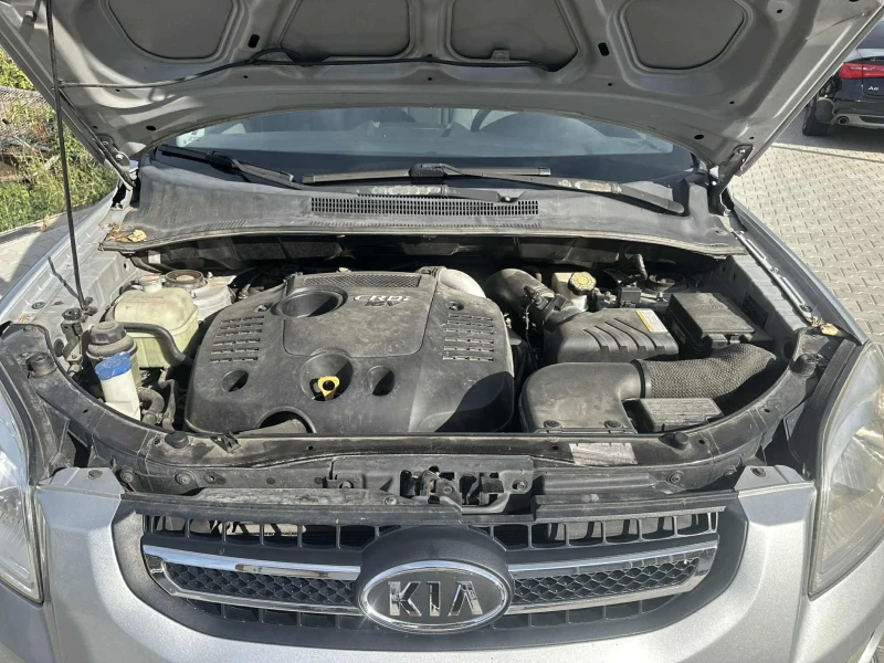 Kia Sportage 2.0 CRDI 6 SPEED Facelift 4by4 , снимка 4 - Автомобили и джипове - 52282719