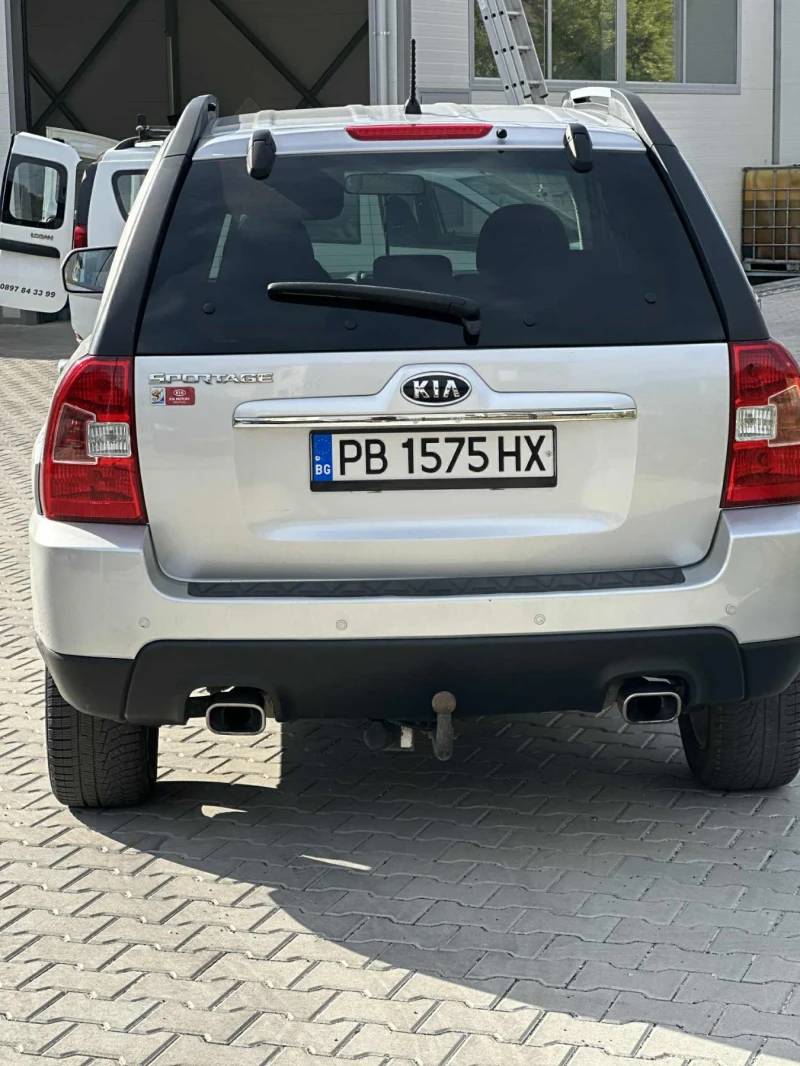 Kia Sportage 2.0 CRDI 6 SPEED Facelift 4by4 , снимка 3 - Автомобили и джипове - 52282719