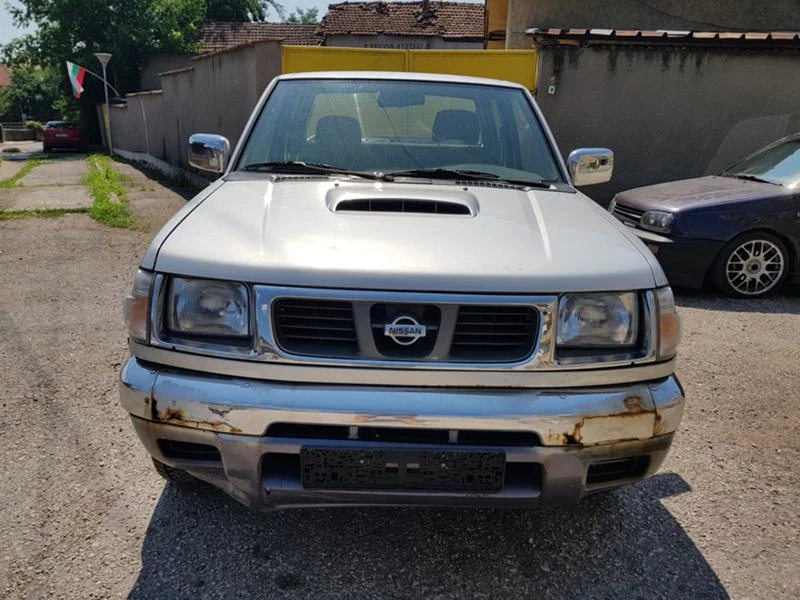 Nissan Navara 2,5 tdi-103ks, снимка 2 - Автомобили и джипове - 47066468