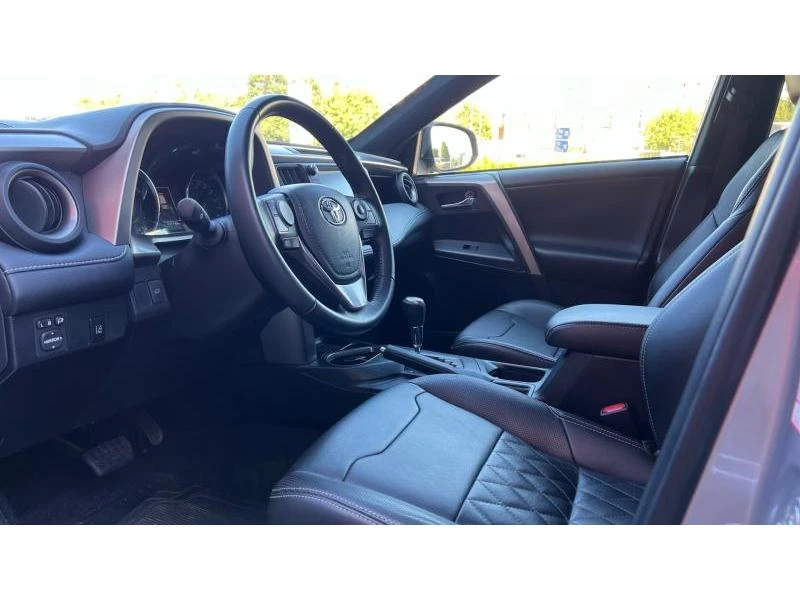 Toyota Rav4 2.5H Luxury AWD - изображение 9