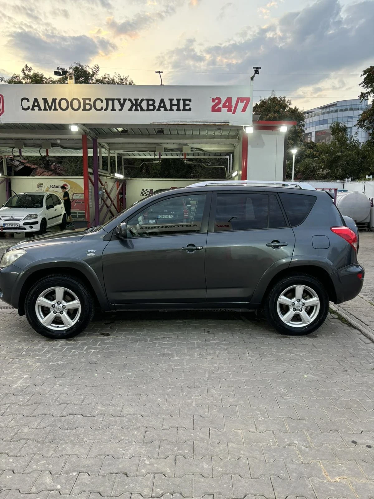 Toyota Rav4  - изображение 3