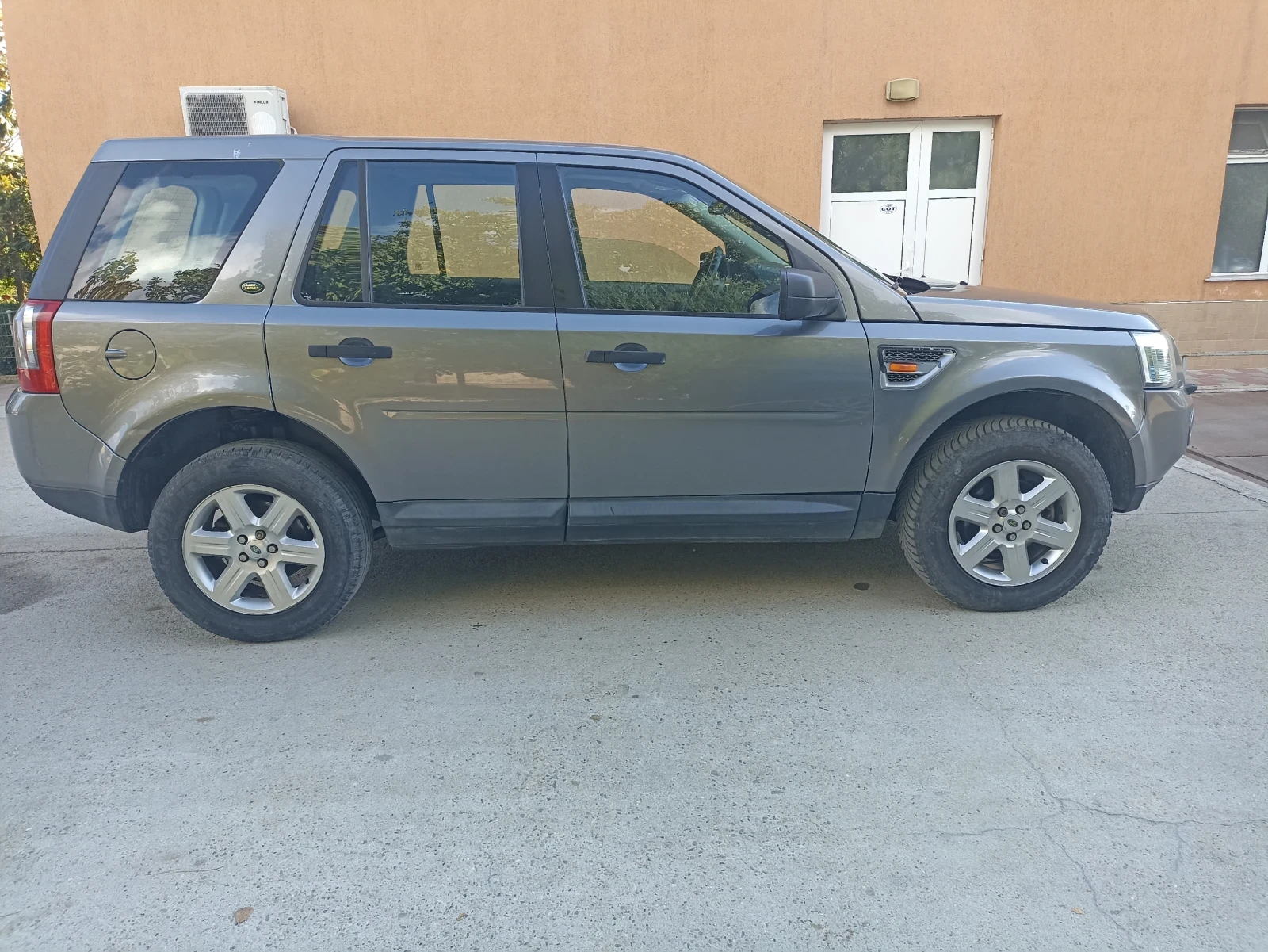 Land Rover Freelander 2.2  S TD4 , diesel 160  к.с 4х4 - изображение 3