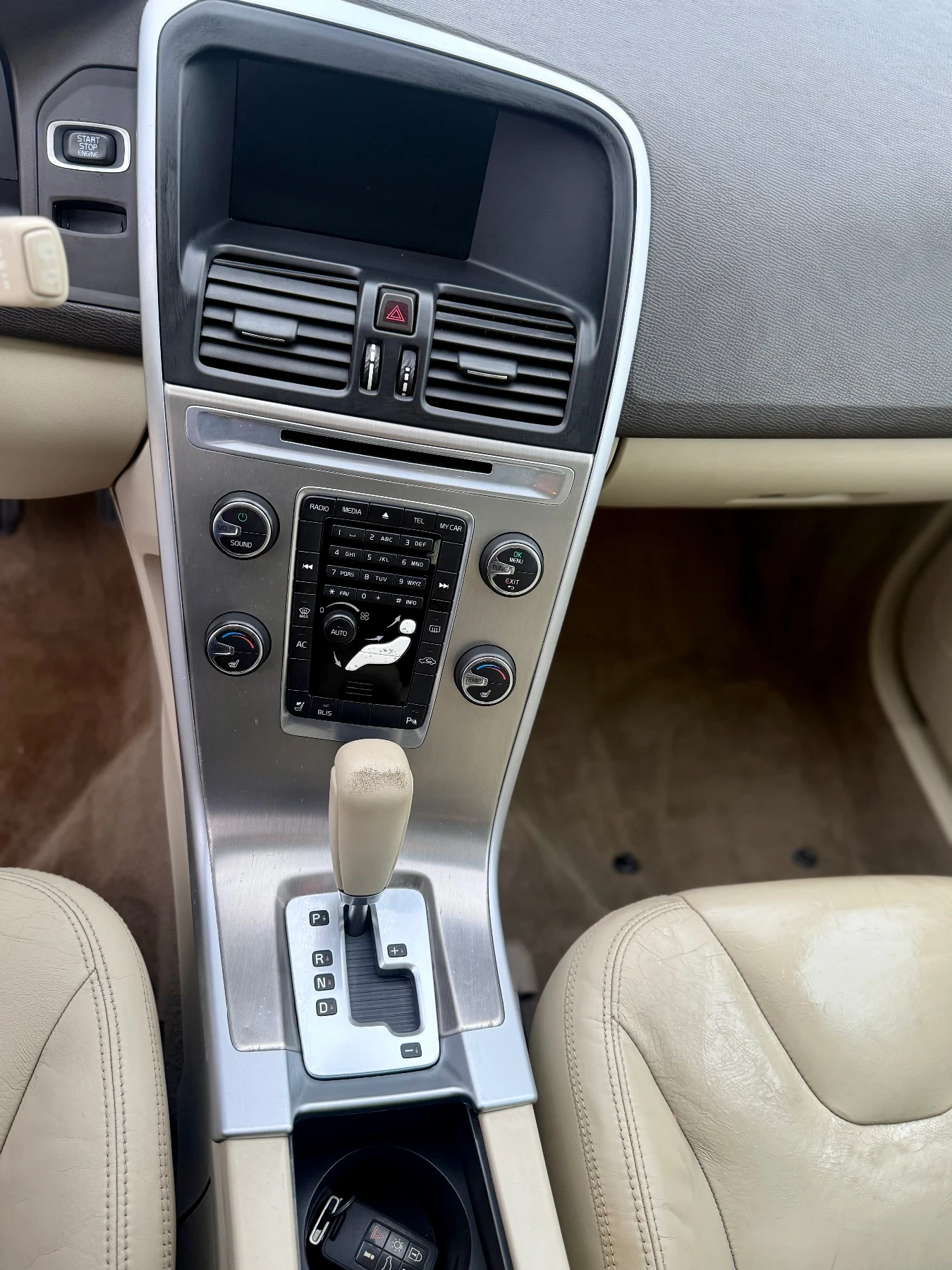 Volvo XC60 Xc60 T6 3.0i turbo 4x4 305 hp top, снимка 15 - Автомобили и джипове - 54000615