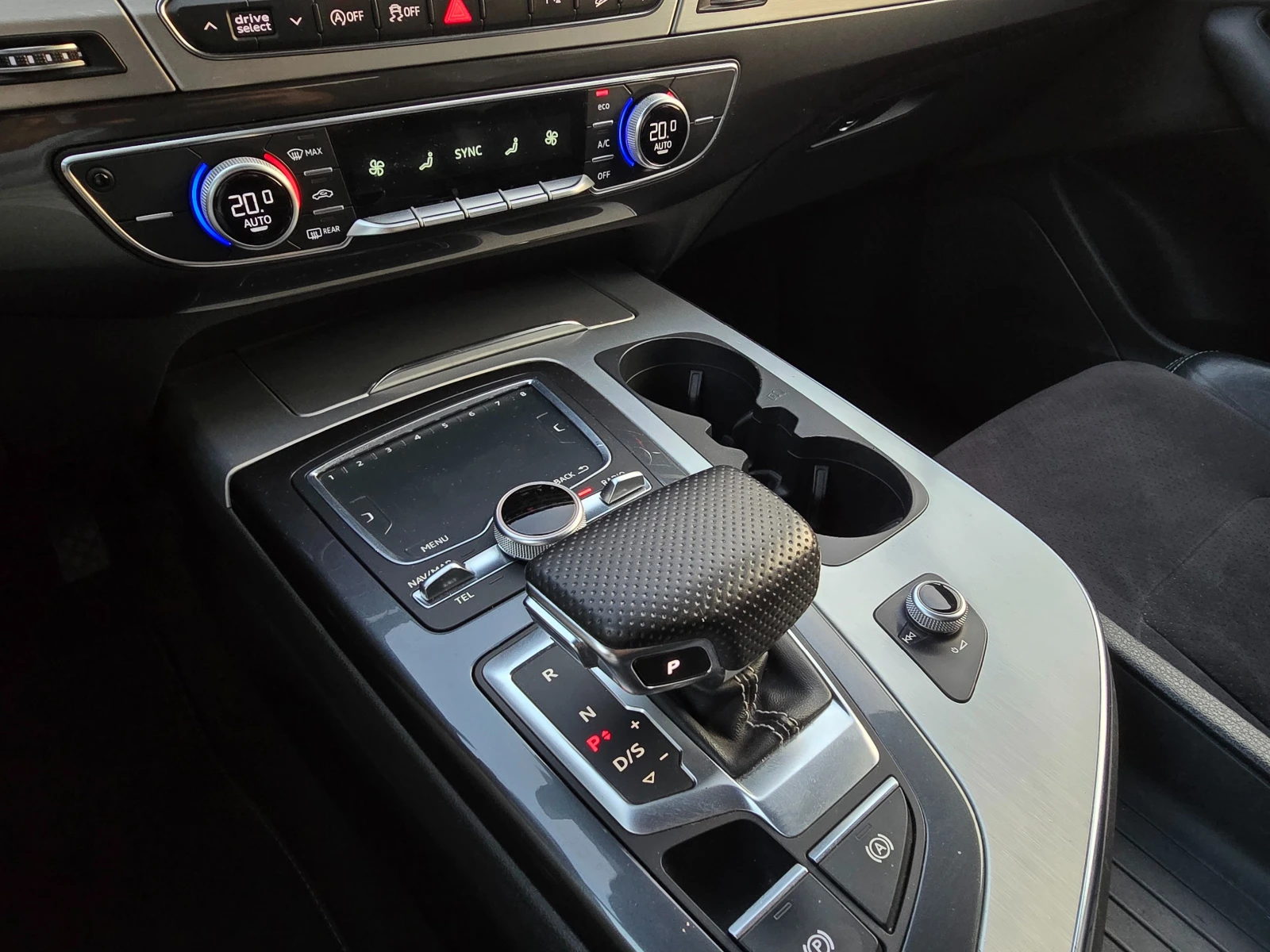 Audi Q7 3.0tdi* S line* Quattro, снимка 15 - Автомобили и джипове - 54200464