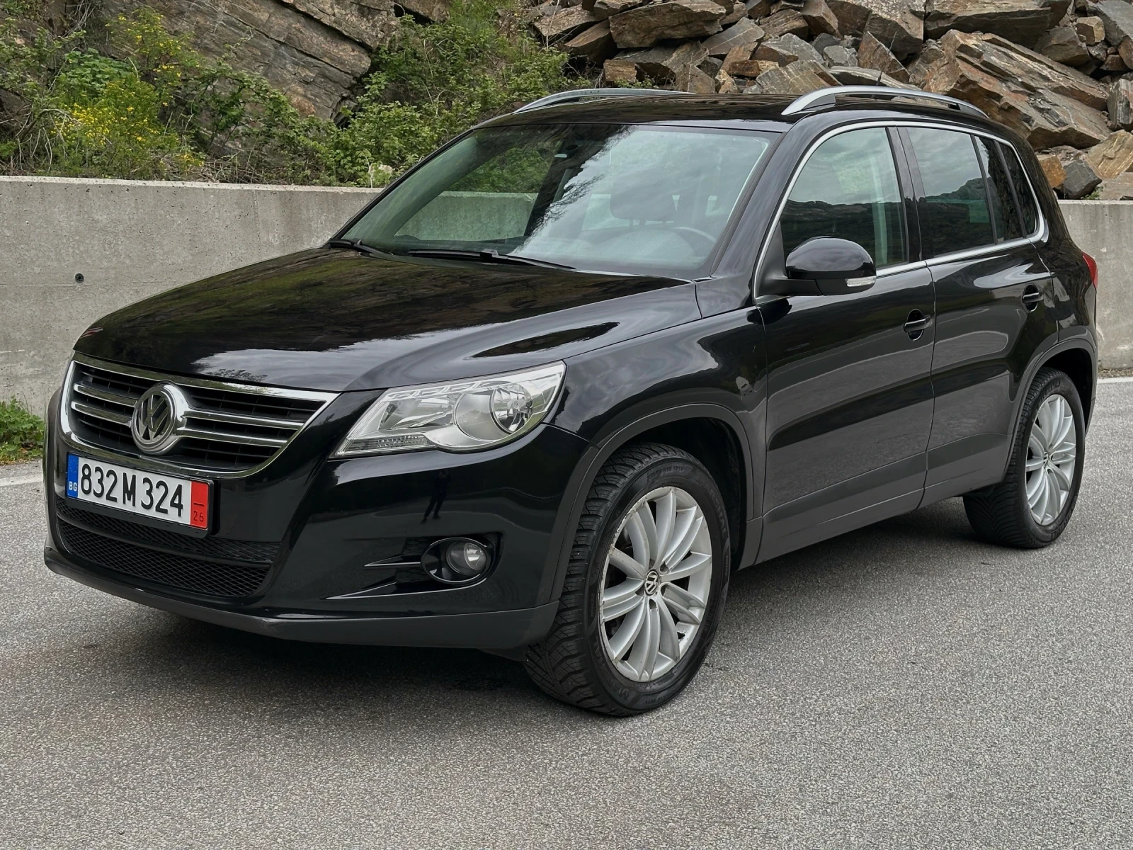 VW Tiguan 2.0 TDI 4MOTION, ПАНОРАМА, НАВИГАЦИЯ, снимка 3 - Автомобили и джипове - 54218794