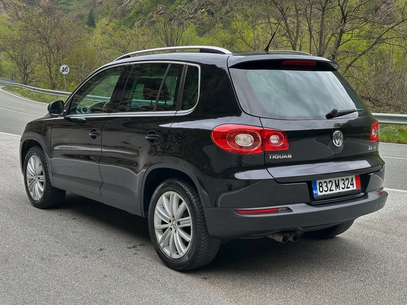 VW Tiguan 2.0 TDI 4MOTION, ПАНОРАМА, НАВИГАЦИЯ, снимка 5 - Автомобили и джипове - 54218794