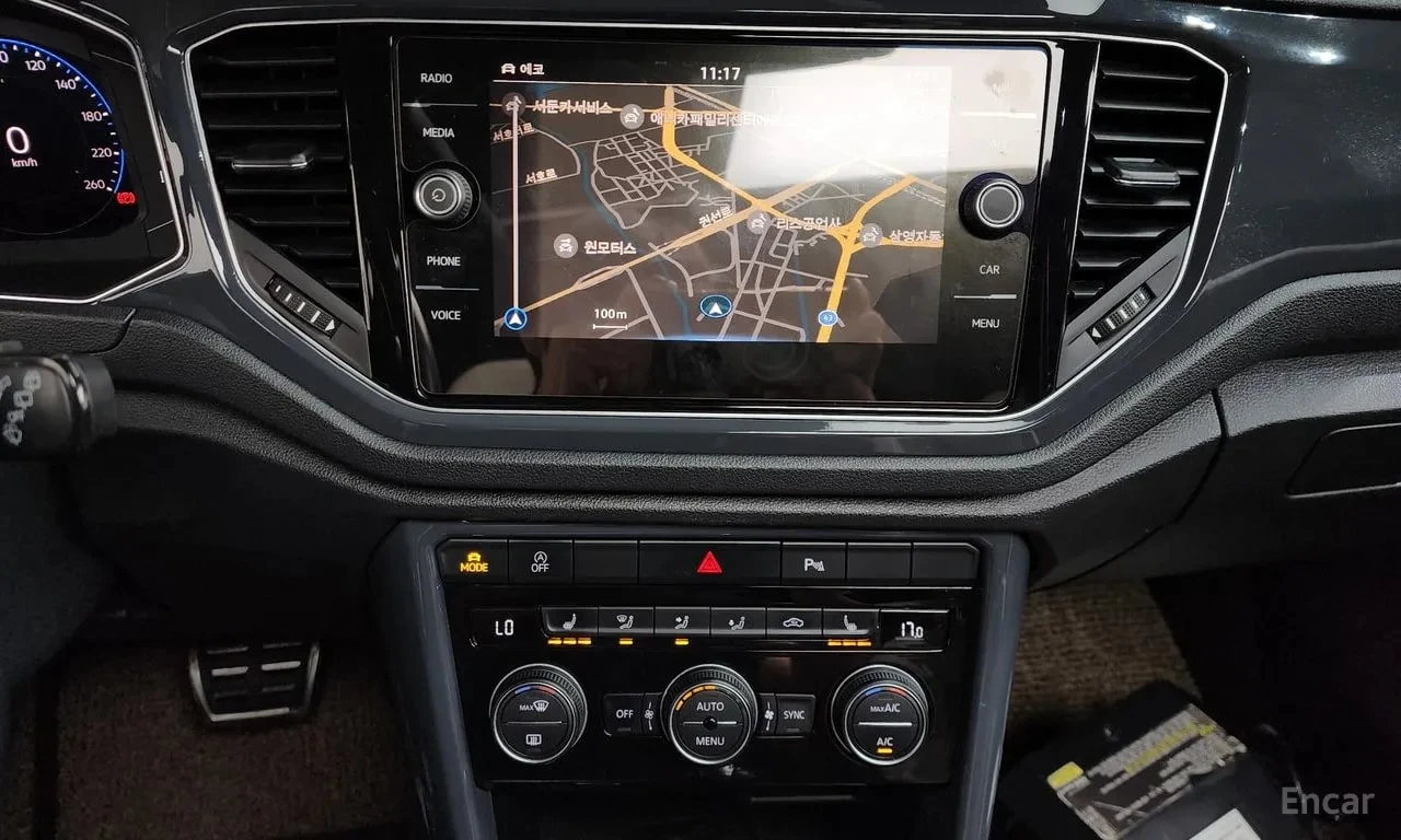 VW T-Roc 2.0 TDI Premium/КОЖА/ПОДГРЕВ/ЗАДНА КАМЕРА/, снимка 13 - Автомобили и джипове - 56104268