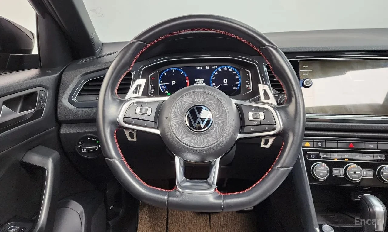 VW T-Roc 2.0 TDI Premium/КОЖА/ПОДГРЕВ/ЗАДНА КАМЕРА/, снимка 12 - Автомобили и джипове - 56104268