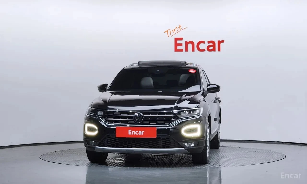 VW T-Roc 2.0 TDI Premium/КОЖА/ПОДГРЕВ/ЗАДНА КАМЕРА/, снимка 3 - Автомобили и джипове - 56104268