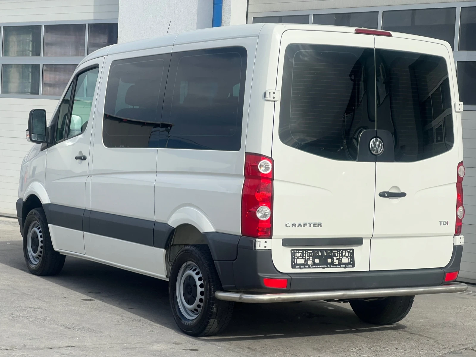VW Crafter 8+ 1 места / Климатроник , снимка 5 - Бусове и автобуси - 54144399