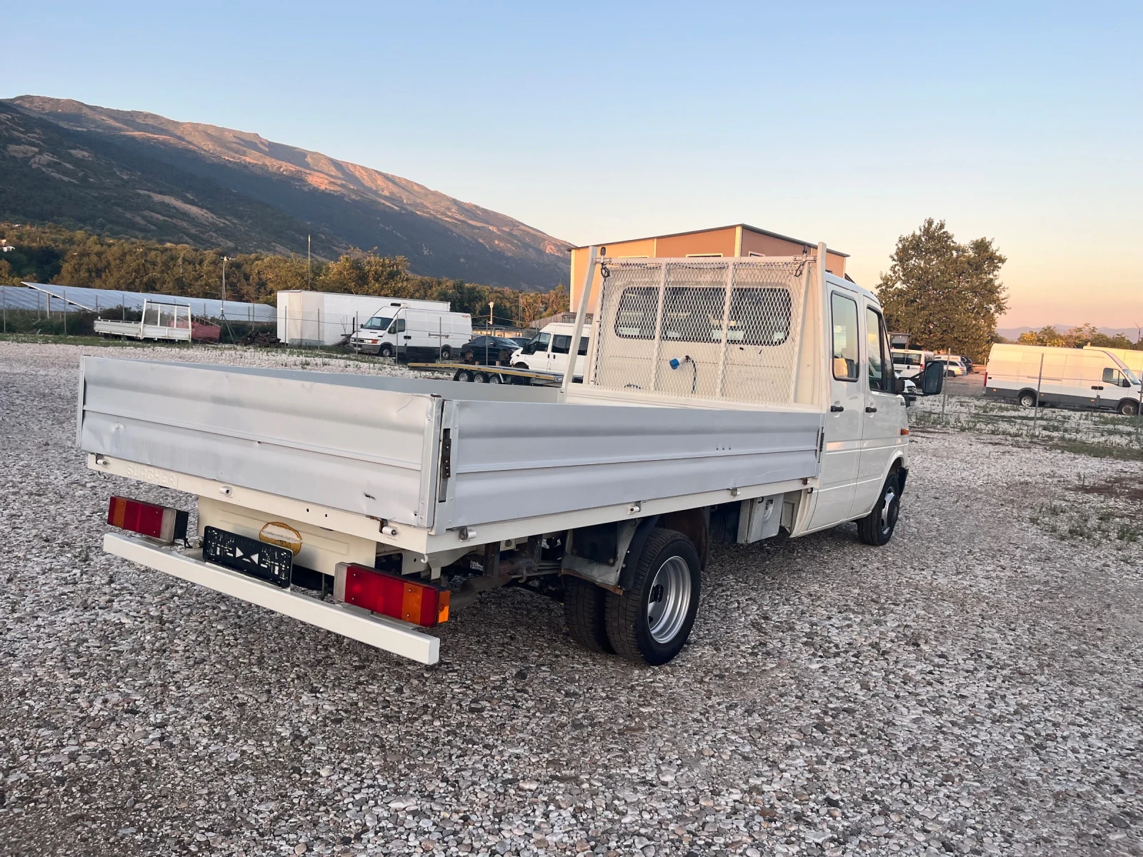 VW Lt 2500TDI 109кс ИТАЛИЯ КЛИМА ОРИГИНАЛЕН ВИД ТОП , снимка 4 - Бусове и автобуси - 55480049