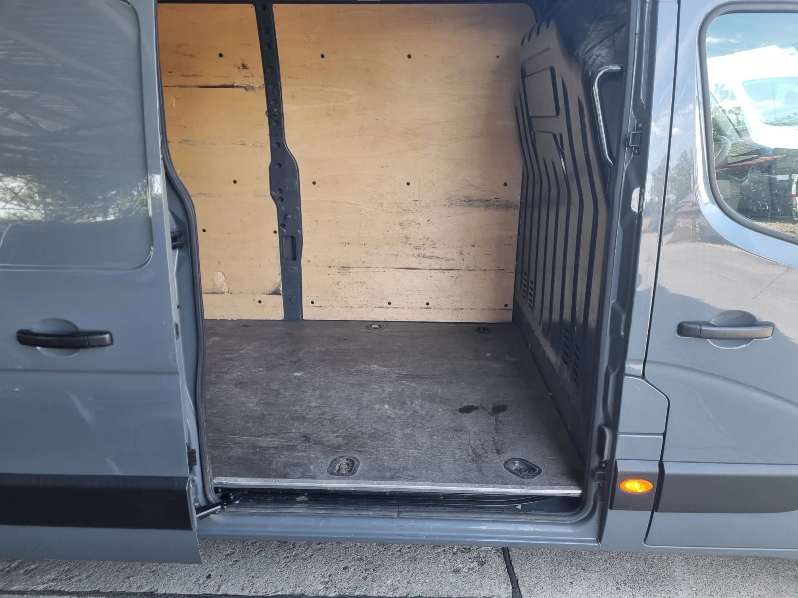 Renault Master 2.3 /180кс, снимка 8 - Бусове и автобуси - 56325467