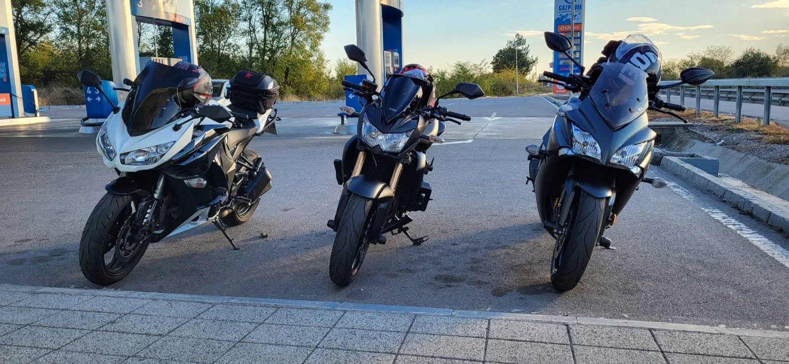 Kawasaki Z R750, снимка 14 - Мотоциклети и мототехника - 53867912