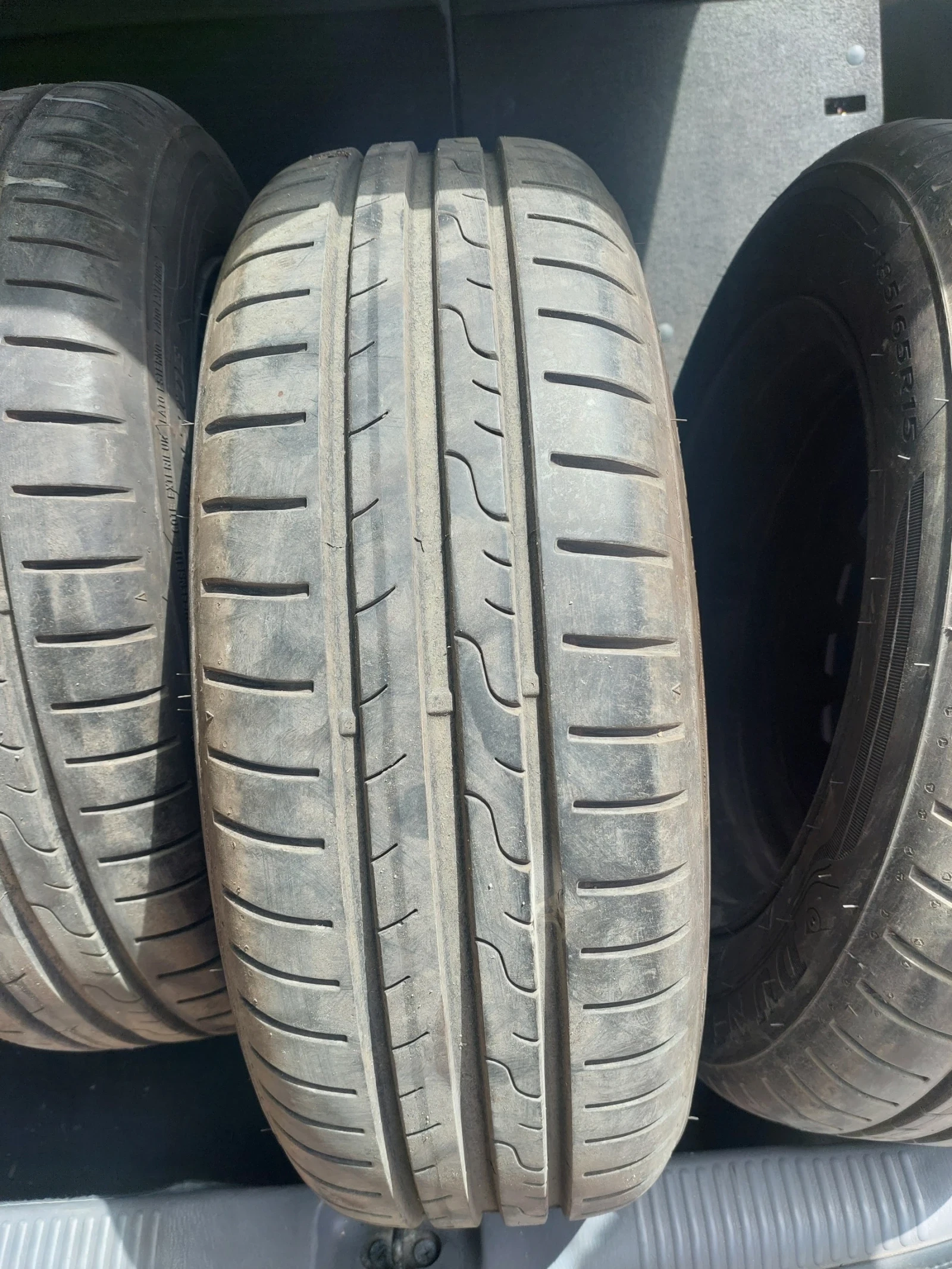 Гуми с джанти Dunlop 185/65R15, снимка 4 - Гуми и джанти - 54596296