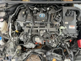 Toyota Corolla 1.8HYBRID, снимка 9