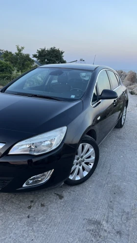 Opel Astra 1.4 140кс СЕРВИЗНА ИСТОРИЯ, снимка 6