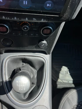 Nissan Qashqai 2.0 LPG 6ск. - 7900 лв. - 32410812 13