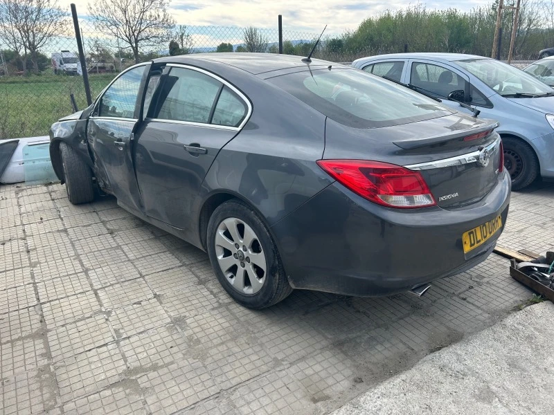 Opel Insignia На части, снимка 8 - Автомобили и джипове - 36160937