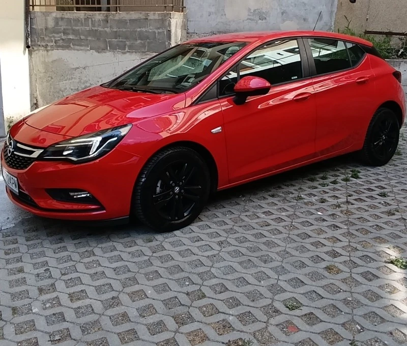 Opel Astra, снимка 1 - Автомобили и джипове - 49096171