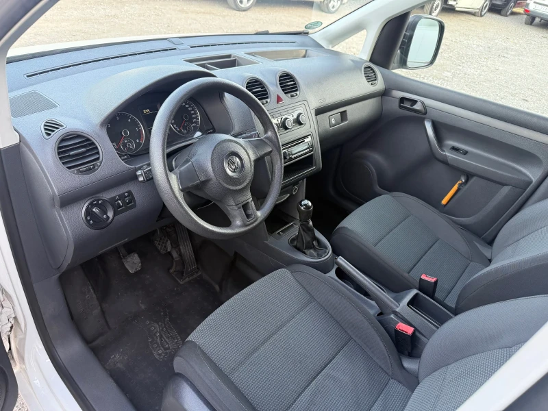 VW Caddy 1.6, снимка 14 - Автомобили и джипове - 49549646