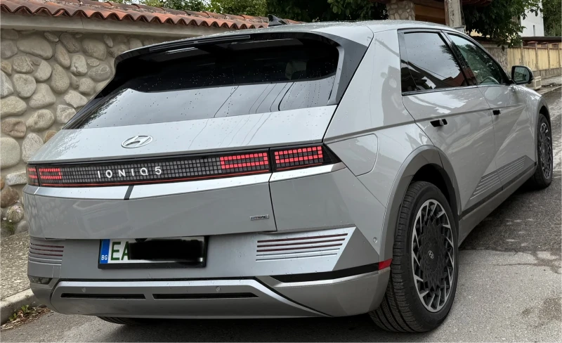 Hyundai Ioniq 5 4x4 HTRAC 77.4 kWh Premium/ 360 camera, снимка 4 - Автомобили и джипове - 52578770