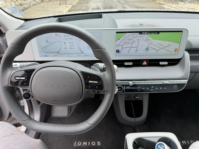 Hyundai Ioniq 5 4x4 HTRAC 77.4 kWh Premium/ 360 camera, снимка 5 - Автомобили и джипове - 52578770