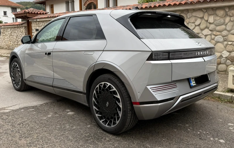 Hyundai Ioniq 5 4x4 HTRAC 77.4 kWh Premium/ 360 camera, снимка 2 - Автомобили и джипове - 52578770