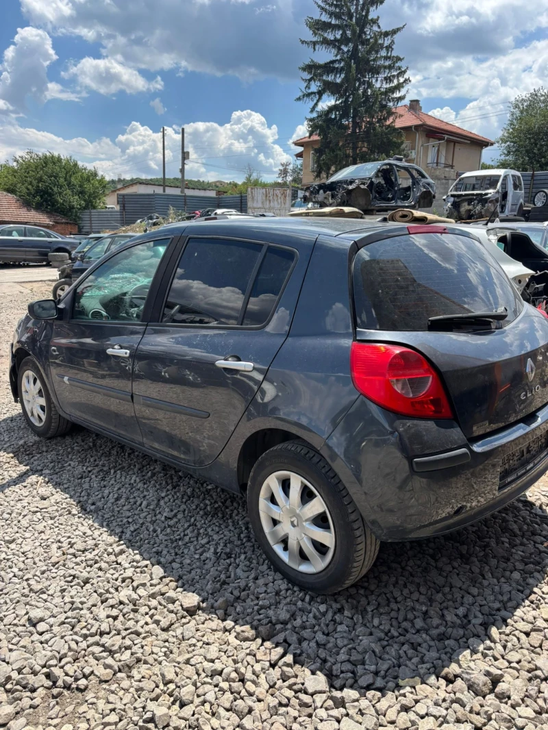 Renault Clio, снимка 3 - Автомобили и джипове - 50918889