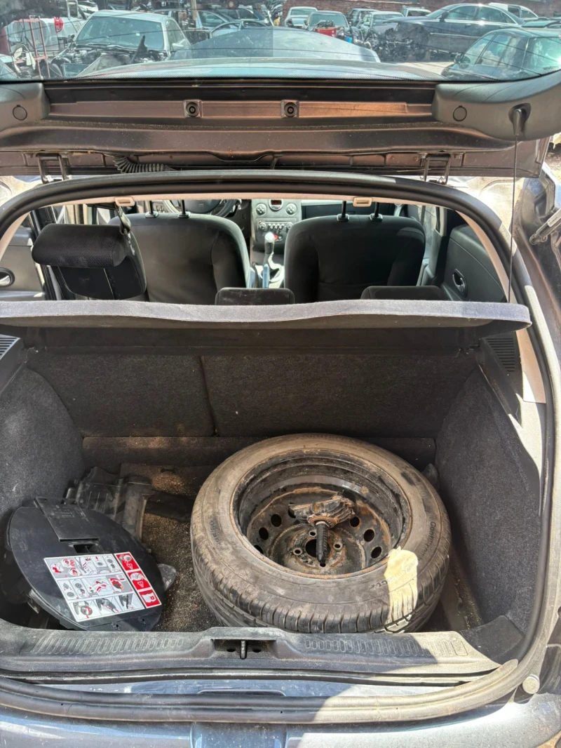 Renault Clio, снимка 8 - Автомобили и джипове - 50918889