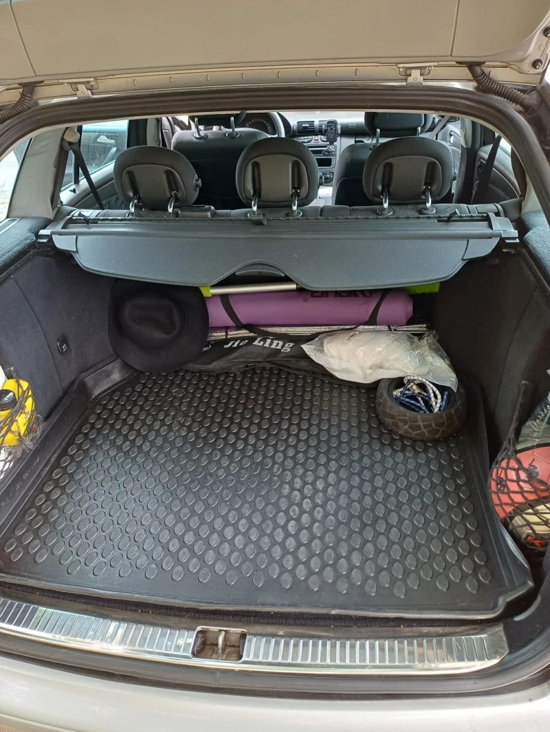 Mercedes-Benz C 220, снимка 12 - Автомобили и джипове - 52434476