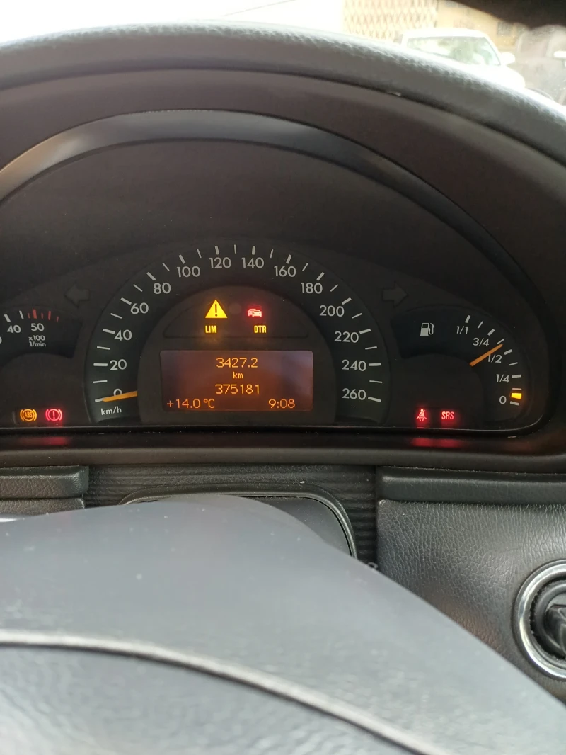 Mercedes-Benz C 220, снимка 7 - Автомобили и джипове - 52434476