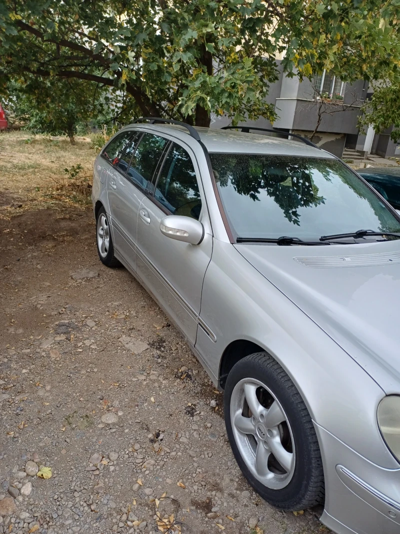 Mercedes-Benz C 220, снимка 3 - Автомобили и джипове - 52434476