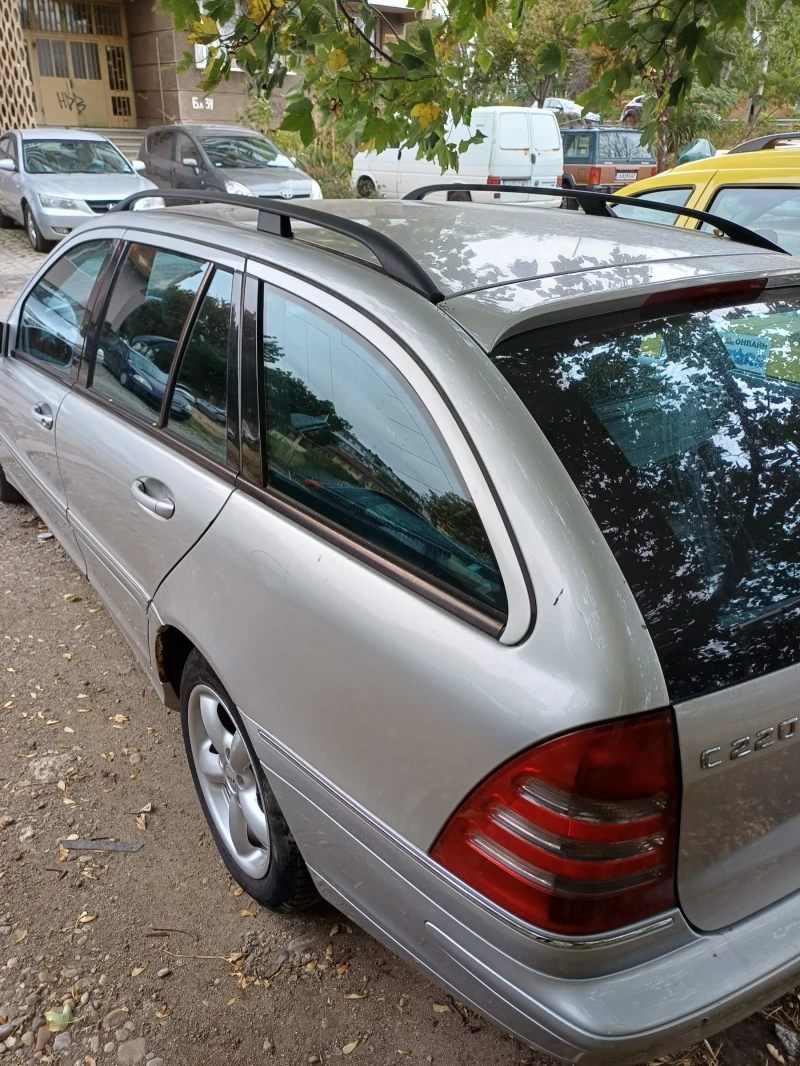 Mercedes-Benz C 220, снимка 6 - Автомобили и джипове - 52434476