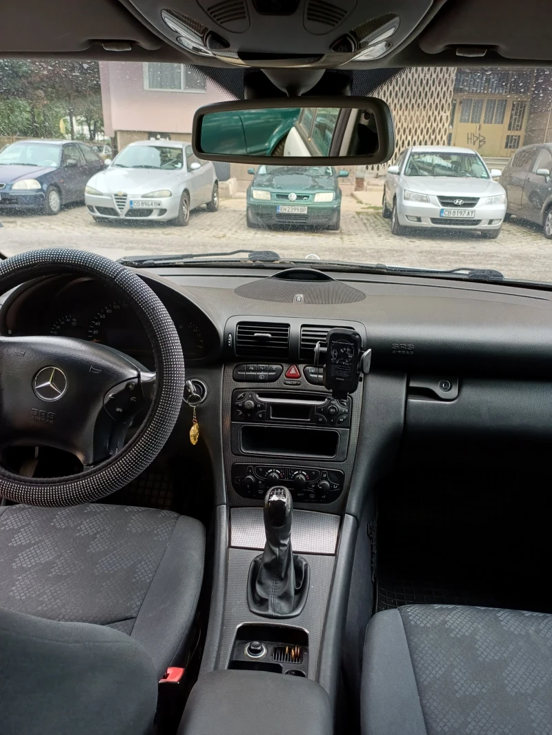 Mercedes-Benz C 220, снимка 10 - Автомобили и джипове - 52434476