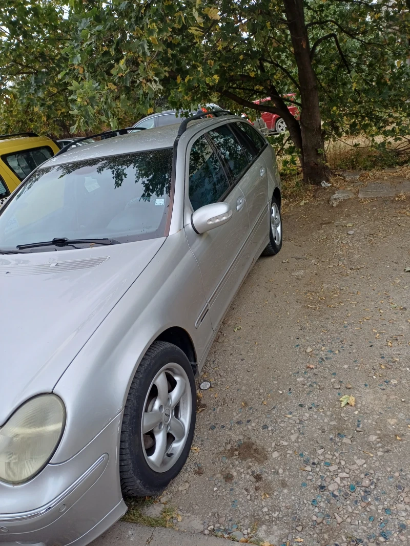 Mercedes-Benz C 220, снимка 2 - Автомобили и джипове - 52434476