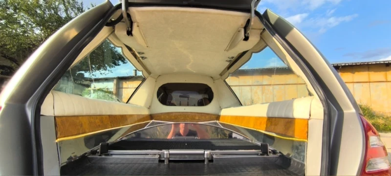 Mercedes-Benz E 270 Fraire, снимка 10 - Автомобили и джипове - 52743583