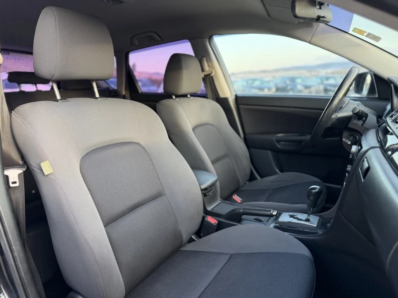 Mazda 3 1.6i FACE АВТОМАТИК , снимка 13 - Автомобили и джипове - 53135270