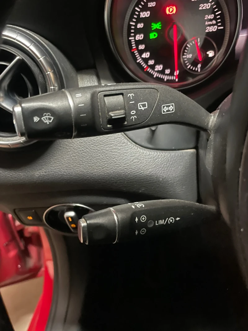 Mercedes-Benz CLA 220 Shooting Brake, снимка 11 - Автомобили и джипове - 53138973