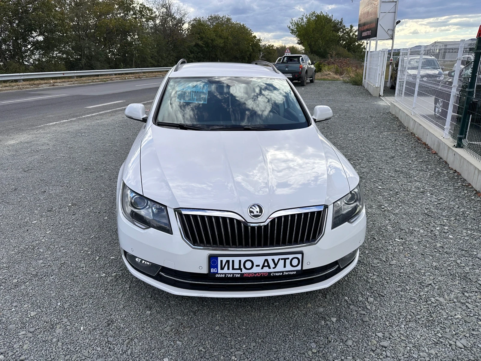 Skoda Superb 2.0tdi 4x4 Нави Парктроник -5% - изображение 9