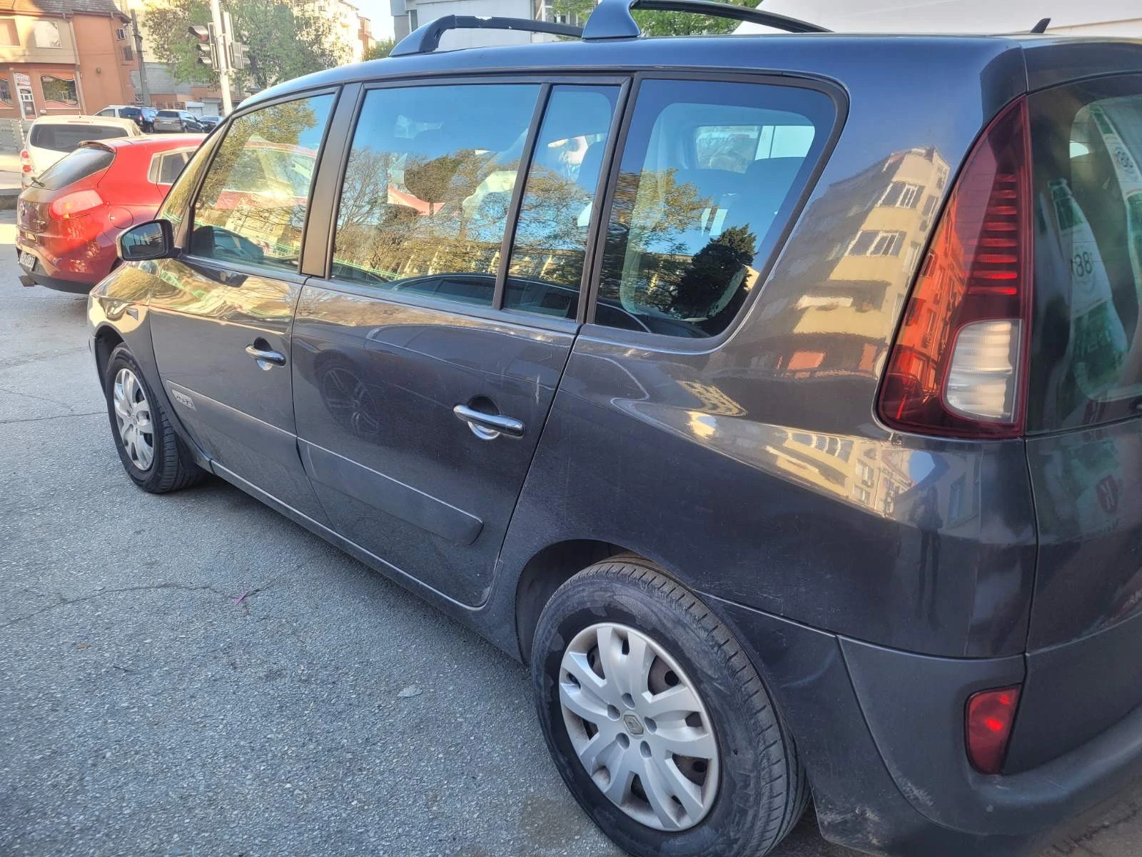 Renault Espace 2.2Продавам Рено - ESPACE , 2009 година. Колата е  - изображение 4