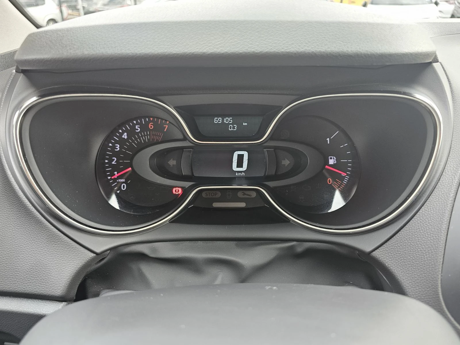 Renault Captur 1.3 TCe 150 - изображение 8
